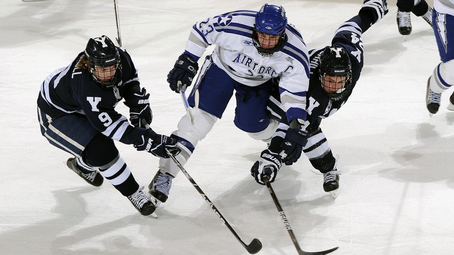 伊朗男足在巴黎奥运会比赛中以1-0战胜法国，伊朗男足进过几次世界杯